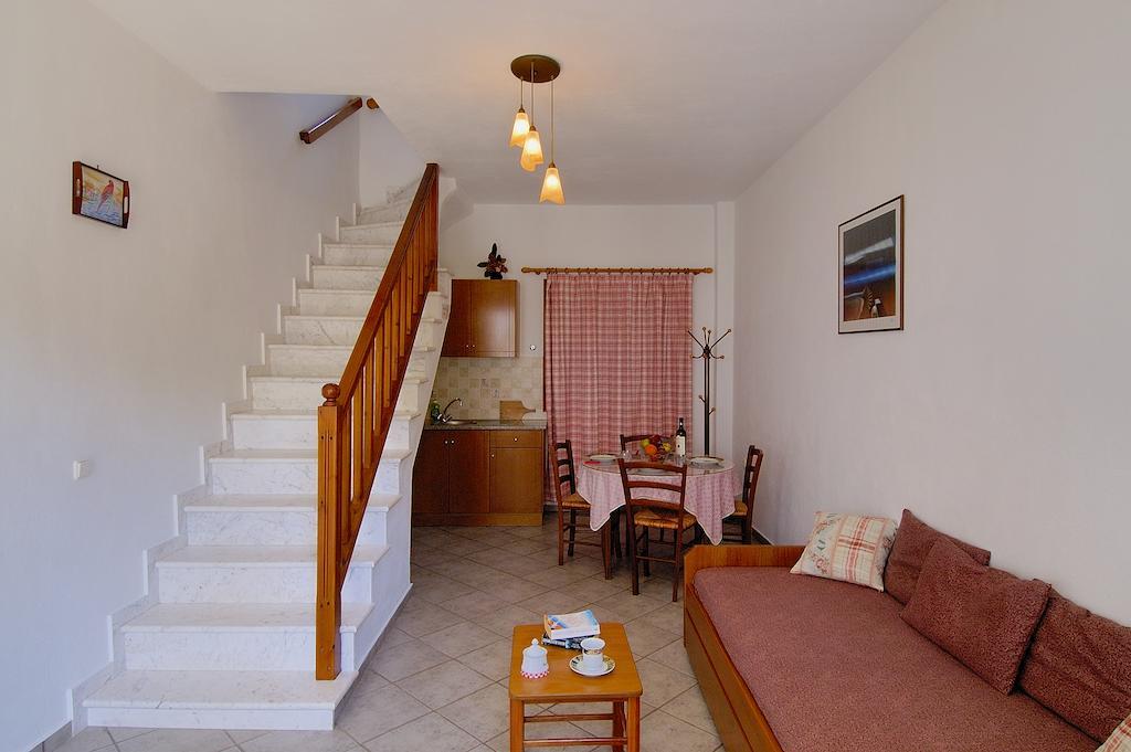 Charoula Apartment Платаниас Стая снимка
