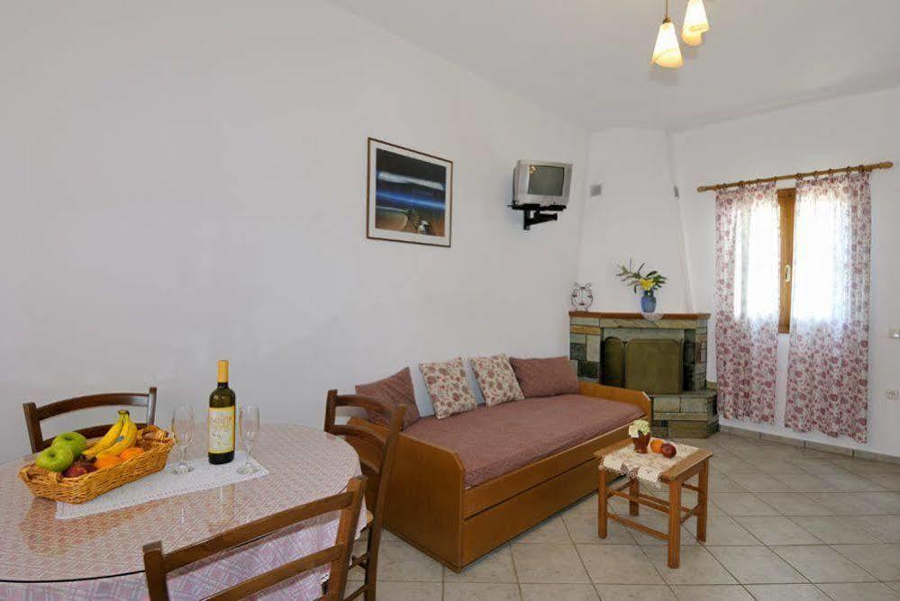 Charoula Apartment Платаниас Екстериор снимка